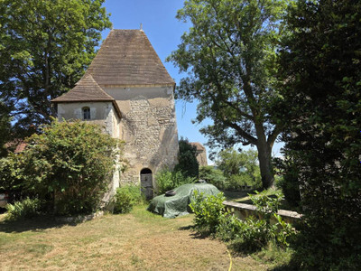 French property for sale in Vicq, Allier - €892,500 - photo 3