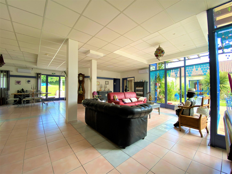 French property for sale in Saint-Médard-d'Excideuil, Dordogne - €685,000 - photo 5