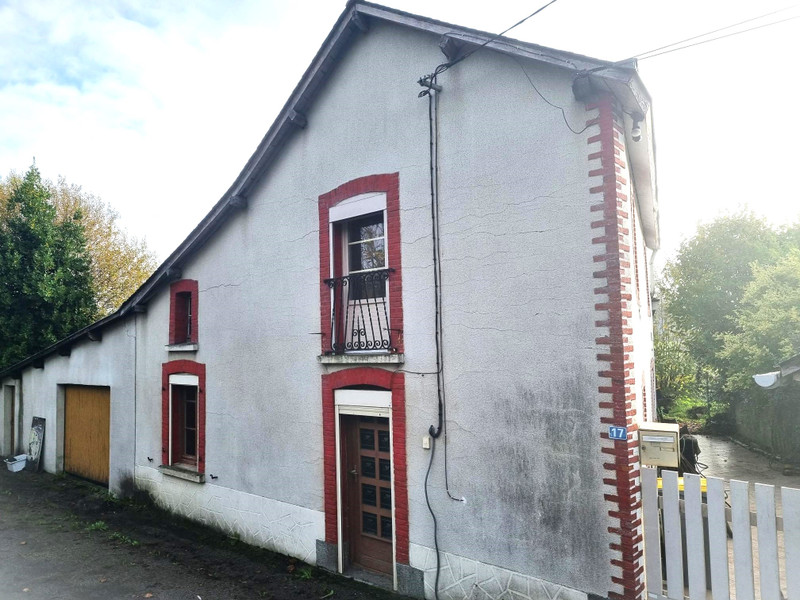 House for sale in SaintMartinduLimet Mayenne Village property