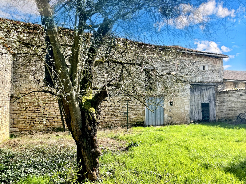 French property for sale in Courcôme, Charente - €94,600 - photo 8