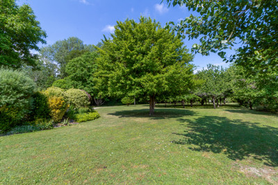 French property for sale in Prignac, Charente-Maritime - €349,500 - photo 2
