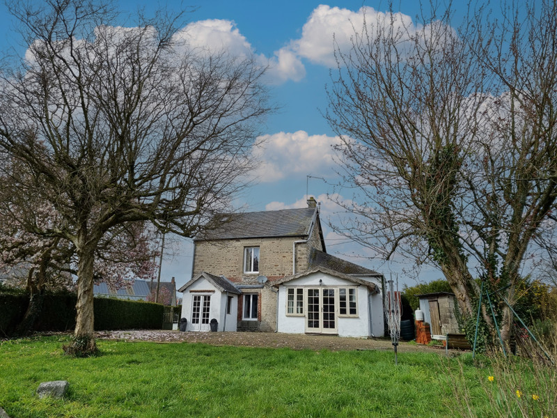 Maison à vendre à Tinchebray-Bocage, Orne - 109 000 € - photo 1