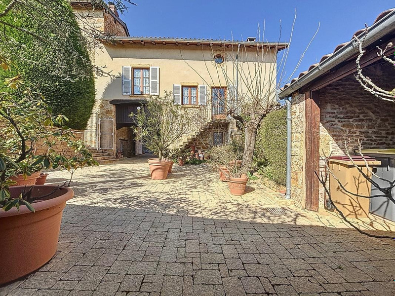 French property for sale in Gleizé, Rhône - €690,000 - photo 3