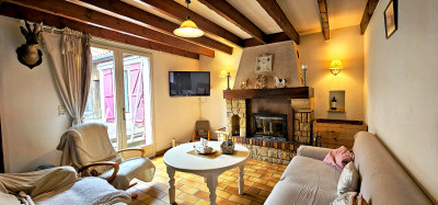 French property for sale in Gourgé, Deux-Sèvres - €298,000 - photo 5