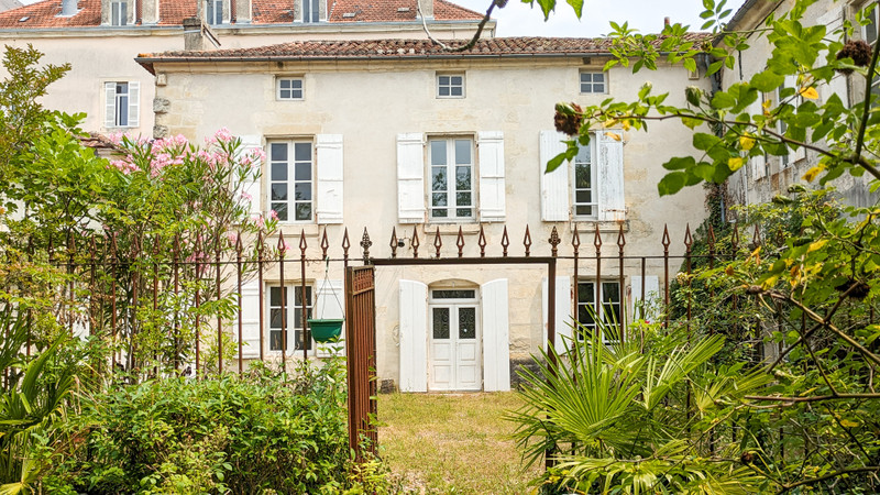 French property for sale in Périgueux, Dordogne - €470,000 - photo 2