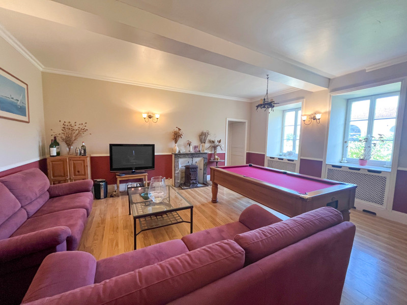 French property for sale in Surgères, Charente-Maritime - €1,547,600 - photo 4