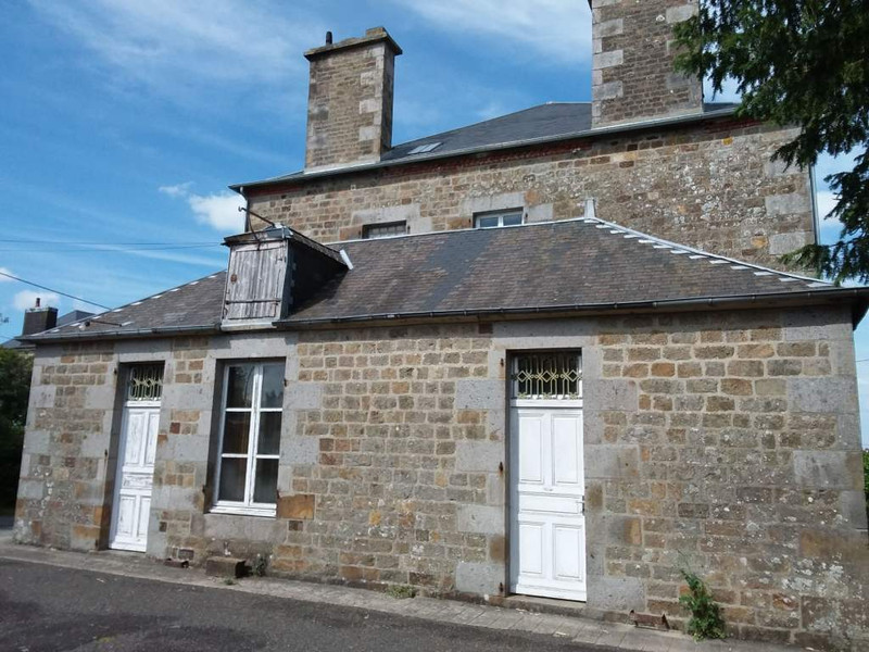 French property for sale in Flers, Orne - €174,000 - photo 2