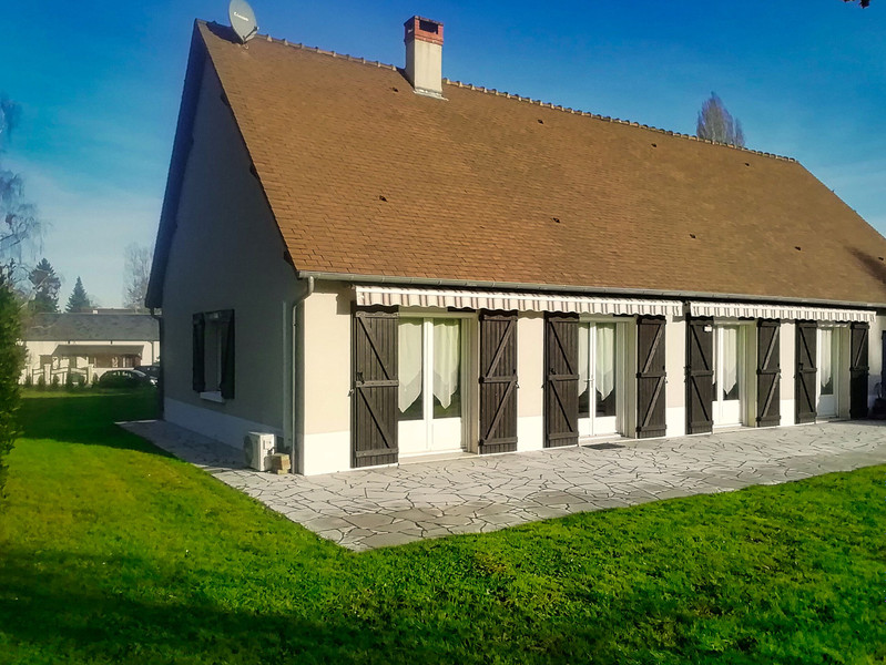 French property for sale in Cheverny, Loir-et-Cher - €335,000 - photo 2