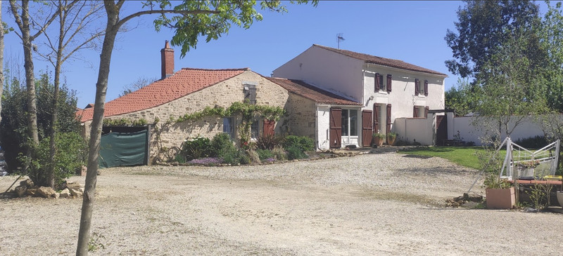 Propriété à vendre à Saint-Martin-des-Fontaines, Vendée - 259 000 €