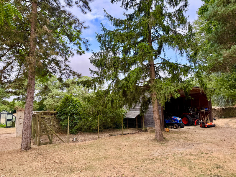 French property for sale in Ombrée d'Anjou, Maine-et-Loire - €1,250,000 - photo 2