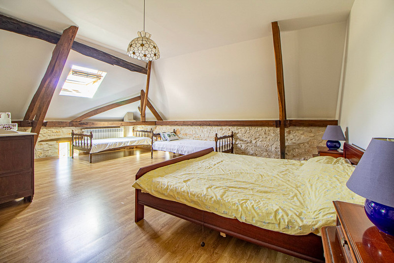 French property for sale in Montcabrier, Lot - €448,000 - photo 6