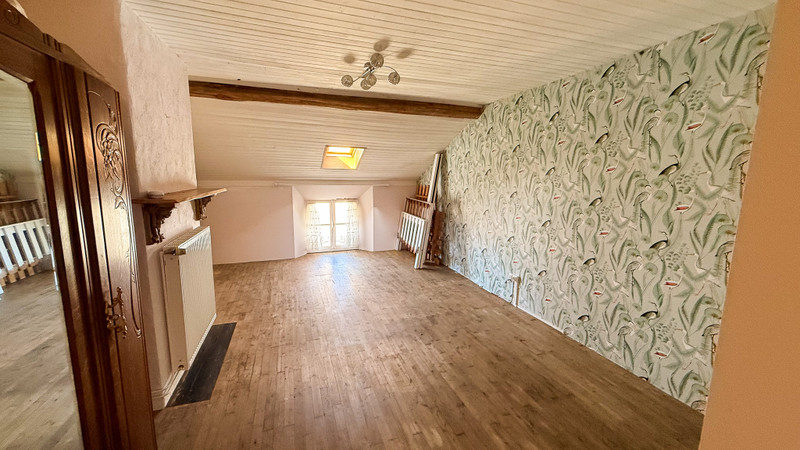 French property for sale in Les Salles-Lavauguyon, Haute-Vienne - €64,600 - photo 5