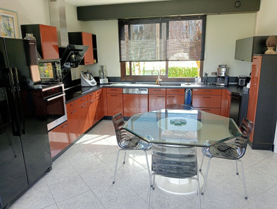 French property for sale in Égletons, Corrèze - €397,500 - photo 1