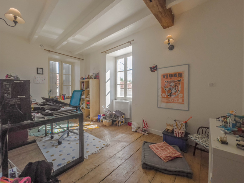 French property for sale in Vindelle, Charente - €249,900 - photo 9