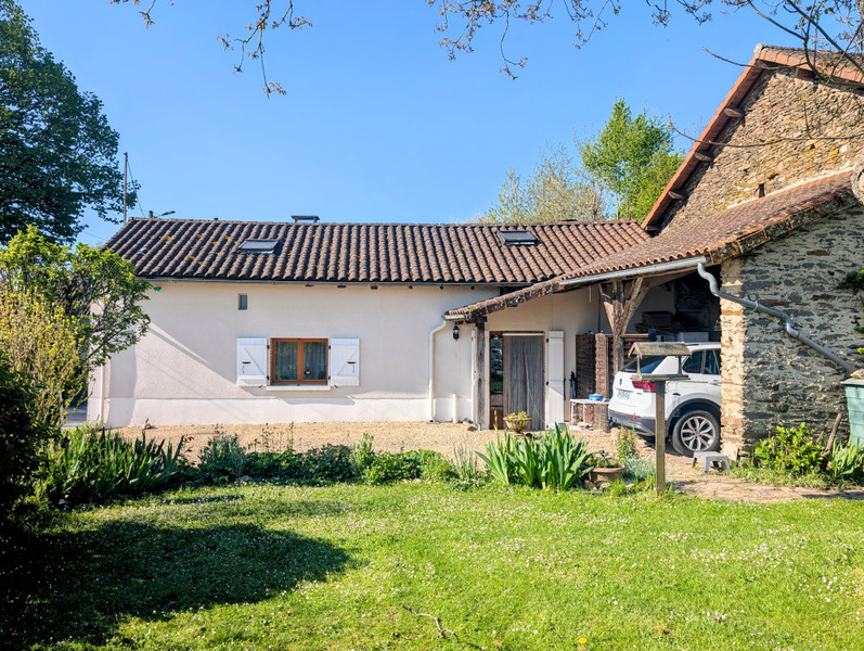 French property for sale in Châlus, Haute-Vienne - €88,000 - photo 2