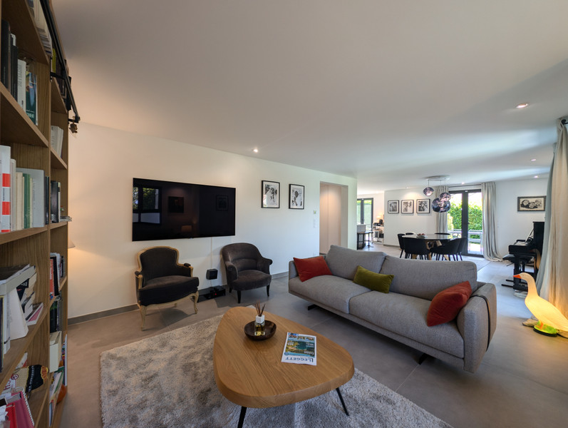 French property for sale in Nernier, Haute-Savoie - €1,029,000 - photo 4