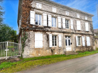 Propriété à vendre à Saint-Germain-de-Montbron, Charente - 295 000 € - photo n°1