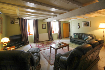 French property for sale in Vernoux-en-Gâtine, Deux-Sèvres - €173,500 - photo 3