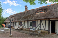Propriété à vendre à Beaumont-le-Roger, Eure - 280 000 € - photo n°1