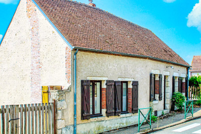 Maison à vendre à Gien, Loiret, Centre, avec Leggett Immobilier