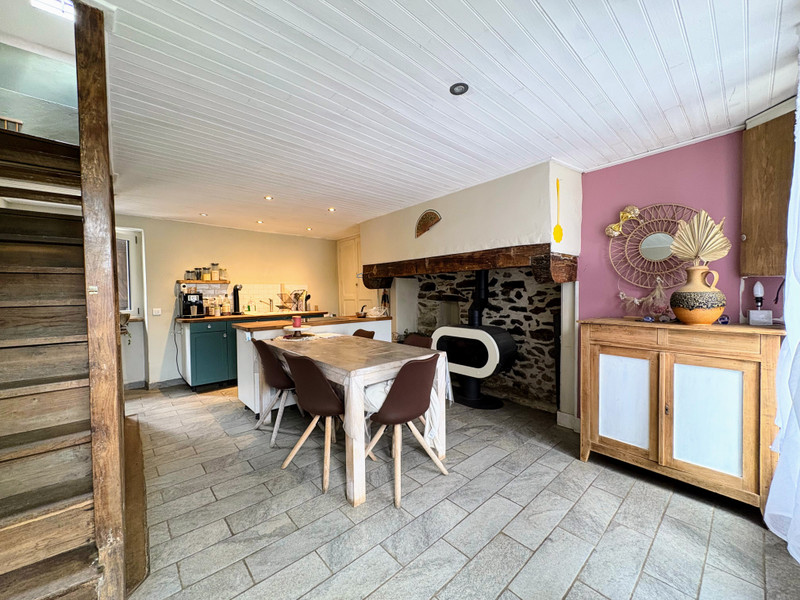 French property for sale in Châteauneuf-la-Forêt, Haute-Vienne - €159,900 - photo 3