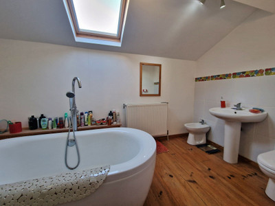 French property for sale in Manot, Charente - €235,400 - photo 4