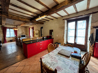 Maison à vendre à Saint-Séverin, Charente - 249.000 € - photo 4
