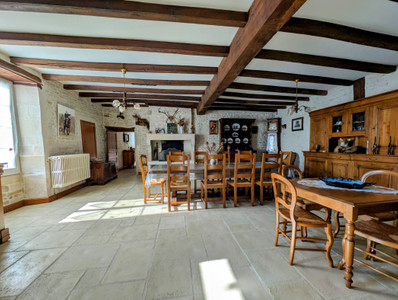 French property for sale in Aubigné, Deux-Sèvres - €1,800,000 - photo 6