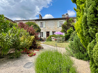 Maison à vendre à Allemans-du-Dropt, Lot-et-Garonne - 337.000 € - photo 1