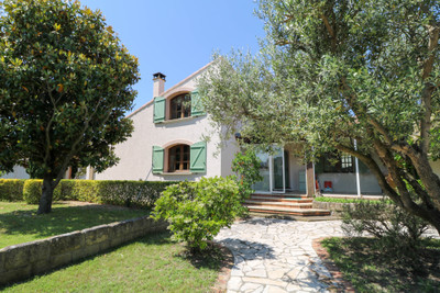 French property for sale in Aigues-Mortes, Gard - €1,225,000 - photo 14