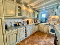 Maison à vendre à La Roche-Rigault, Vienne - 346.000 € - photo 6