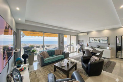 French property for sale in Nice, Alpes-Maritimes - €648,000 - photo 1