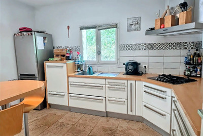 French property for sale in Roussillon, Vaucluse - €624,000 - photo 4