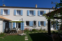 Maison à vendre à Saint-Martin-des-Fontaines, Vendée - 480.000 € - photo 1
