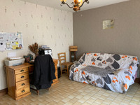 Maison à vendre à Fontaines-d'Ozillac, Charente-Maritime - 170.000 € - photo 7
