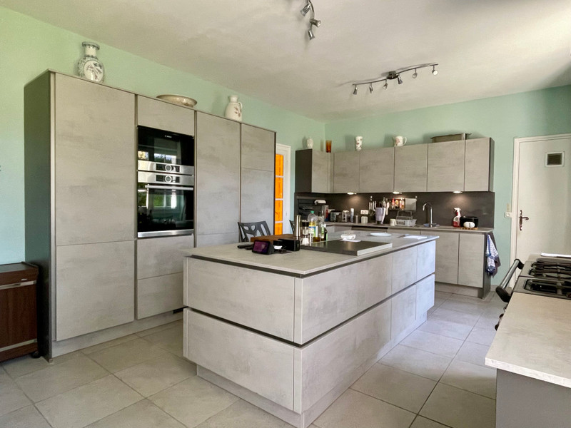 French property for sale in Aigre, Charente - €325,000 - photo 2