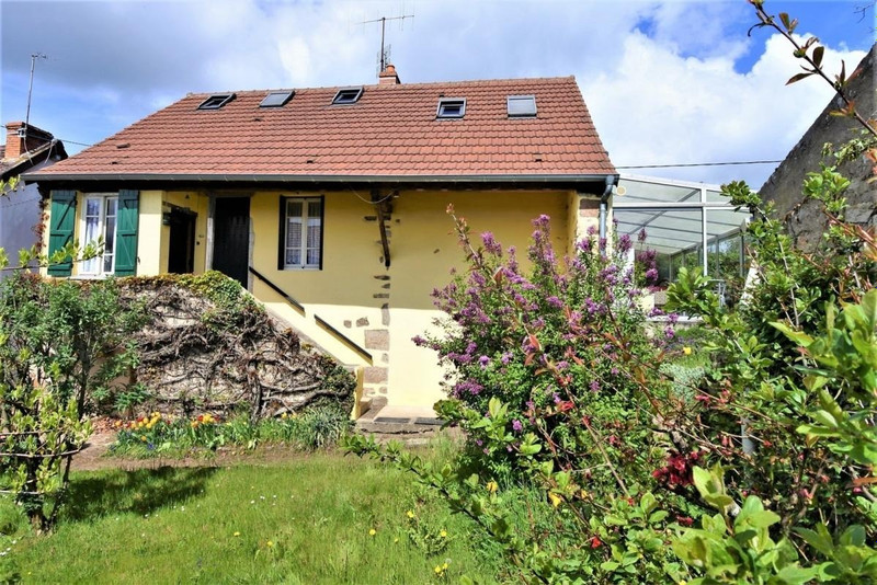 French property for sale in La Guiche, Saône-et-Loire - €119,000 - photo 0