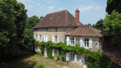 French property for sale in Les Adjots, Charente - €795,000 - photo 3