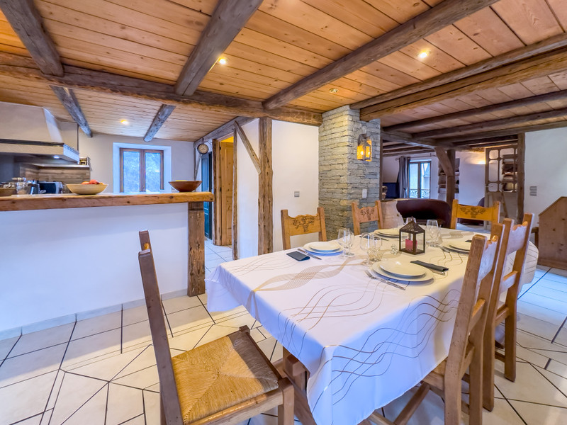 Ski property for sale in Courchevel Le Praz - €1,999,000 - photo 1