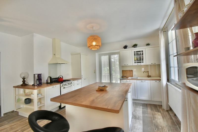 French property for sale in Queyssac, Dordogne - €298,000 - photo 8