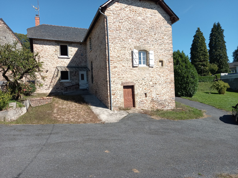 French property for sale in Palazinges, Corrèze - €283,550 - photo 1