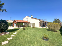Maison à vendre à Bréville, Charente - 299.600 € - photo 12
