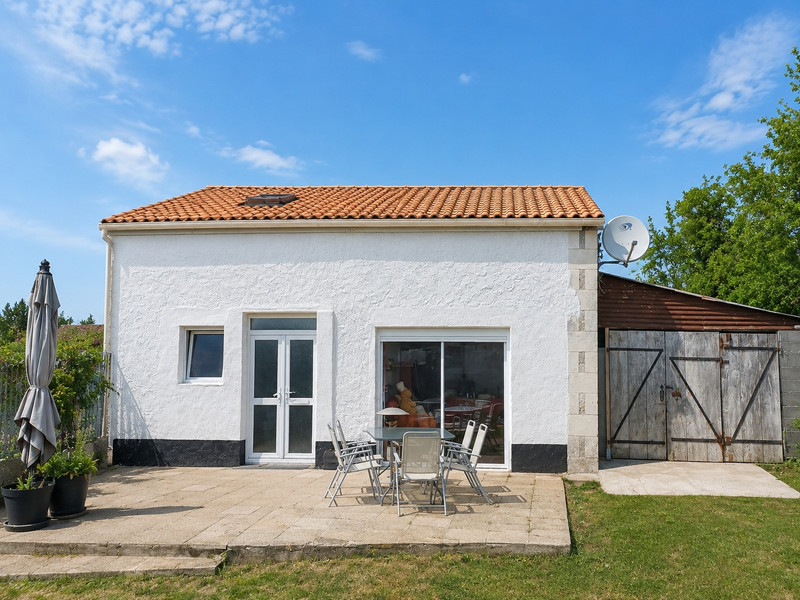 French property for sale in Rouillé, Vienne - €199,500 - photo 10
