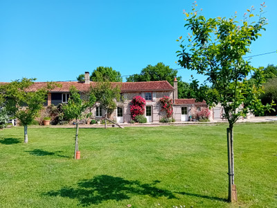 French property for sale in Argentonnay, Deux-Sèvres - €349,800 - photo 1