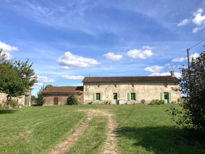 Maison à vendre à Availles-Limouzine, Vienne, Poitou-Charentes, avec Leggett Immobilier