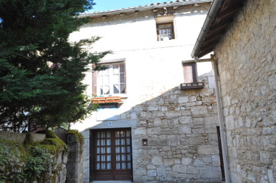 Maison à vendre à Brantôme en Périgord, Dordogne, Aquitaine, avec Leggett Immobilier
