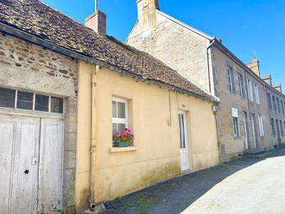 French property for sale in Rives d'Andaine, Orne - €72,250 - photo 1