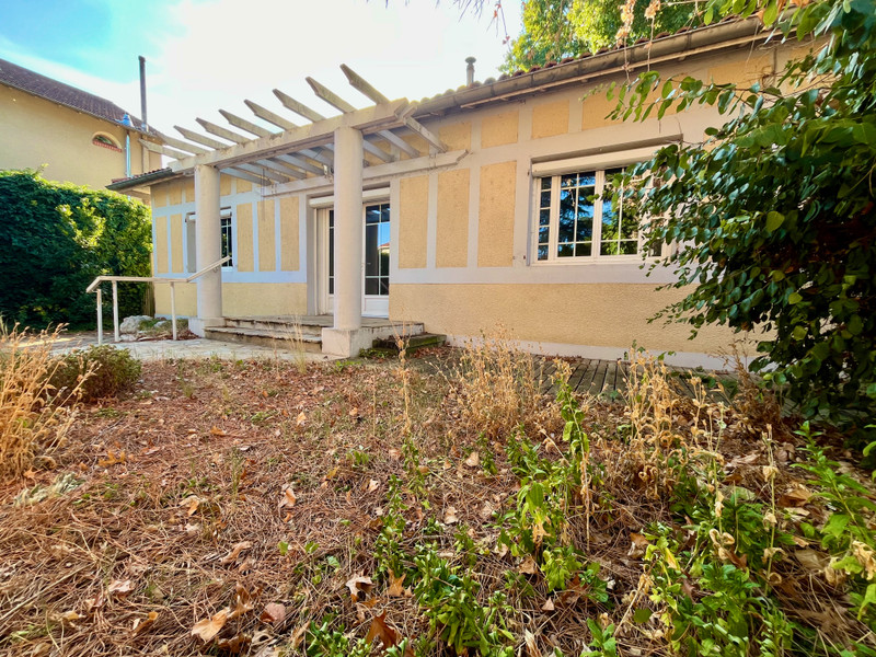 French property for sale in Montrond-les-Bains, Loire - €250,000 - photo 1