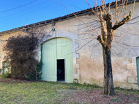 Maison à vendre à Ventouse, Charente - 449.000 € - photo 2