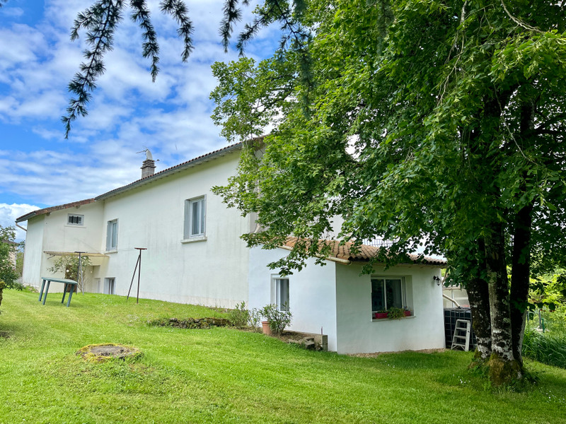 Maison à vendre à Saint-Pardoux-la-Rivière, Dordogne - 219.350 € - photo 1